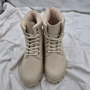 NEW Wild Diva Lace Up Lug-Sole Chunky Block Heel Combat Ankle Boots size 8